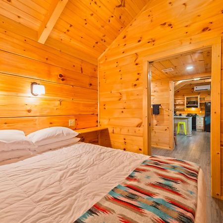 Great Escapes Rv Resort Bryan College Station 외부 사진