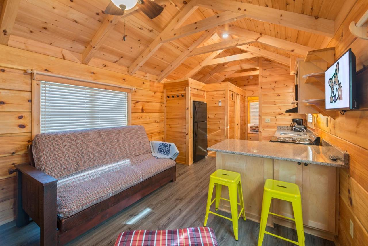 Great Escapes Rv Resort Bryan College Station 외부 사진