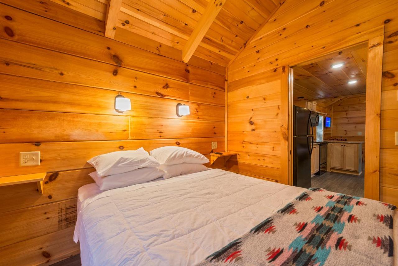 Great Escapes Rv Resort Bryan College Station 외부 사진