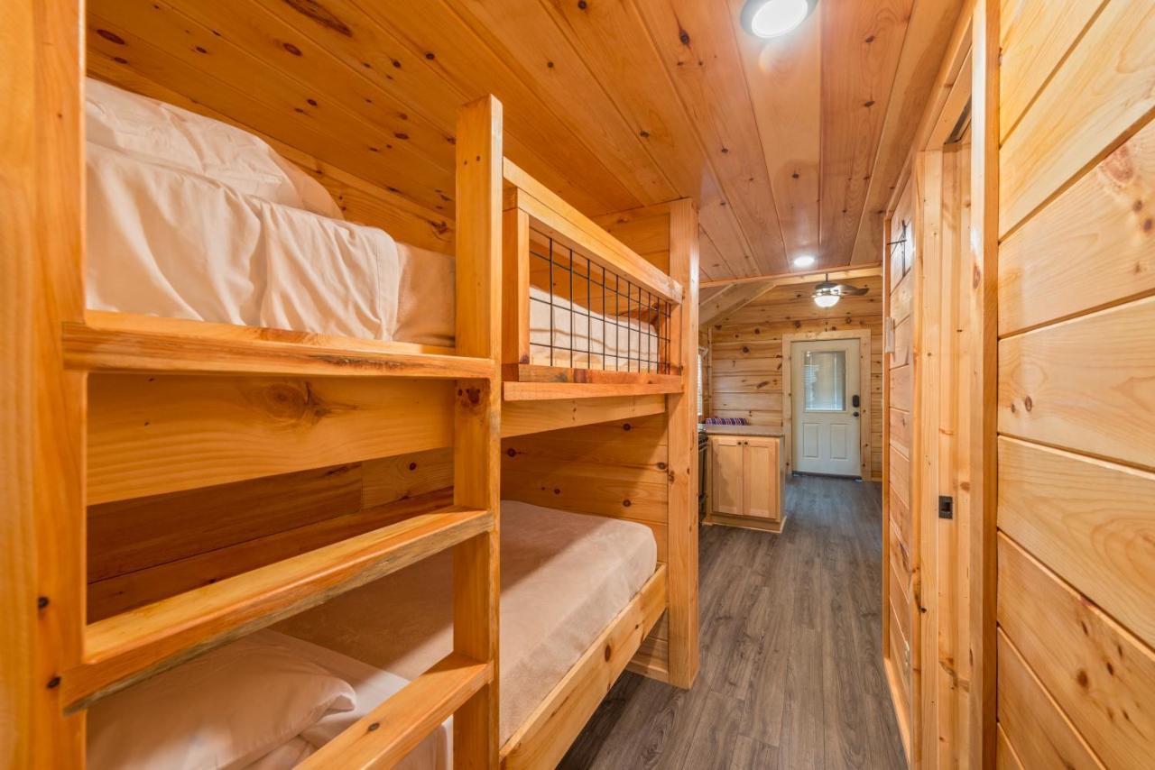 Great Escapes Rv Resort Bryan College Station 외부 사진