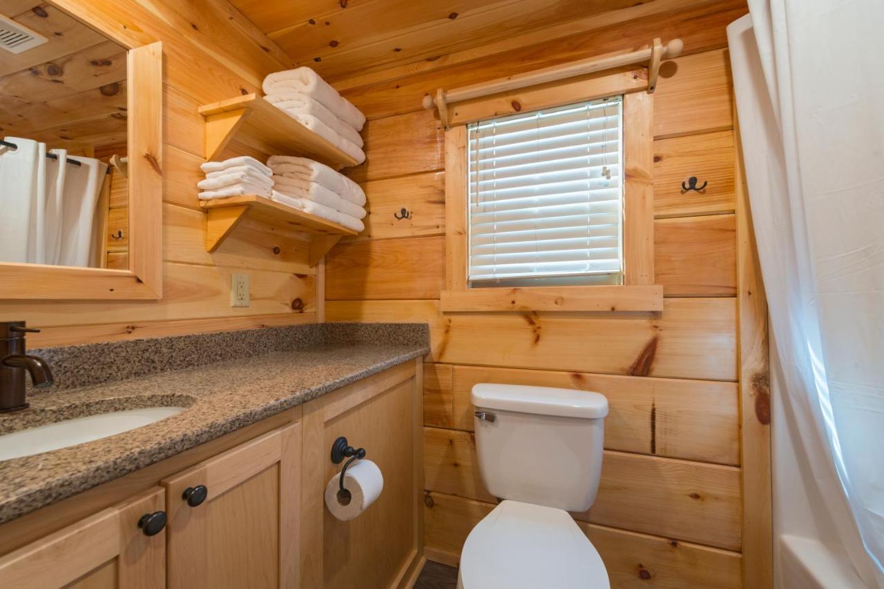 Great Escapes Rv Resort Bryan College Station 외부 사진