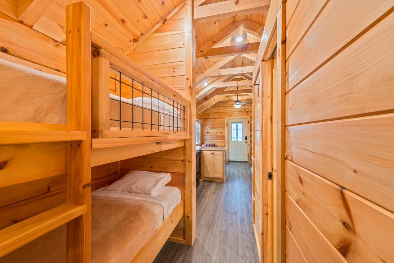Great Escapes Rv Resort Bryan College Station 외부 사진